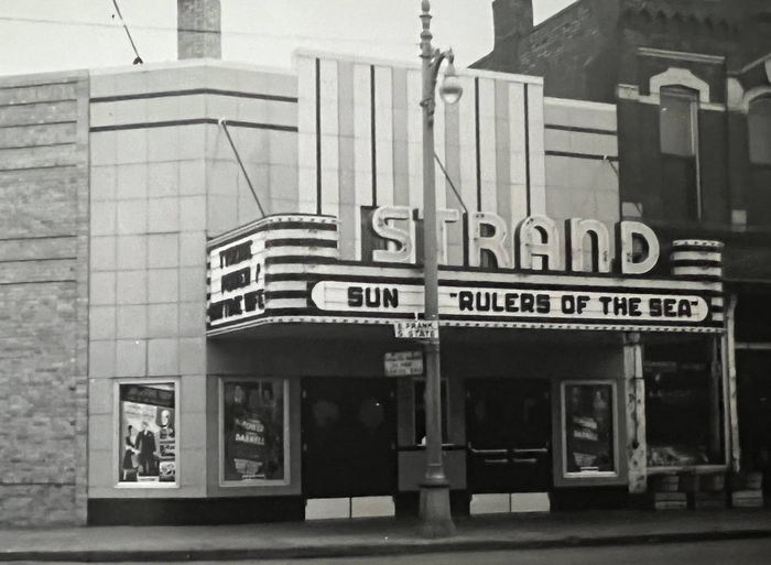 Strand Theatre - STRAND THEATRE - CARO PHOTO BY AL JOHNSON 1939 